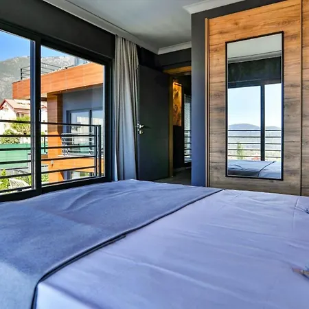 Oludeniz 4 Bedroom 4979 페티예