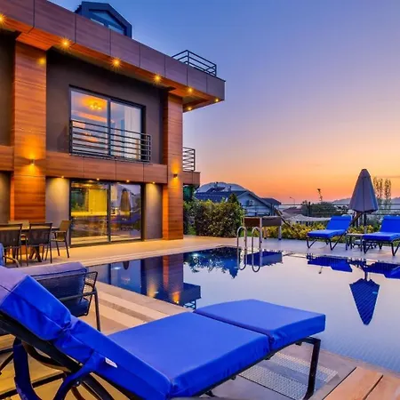 Oludeniz 4 Bedroom 4979 빌라 *