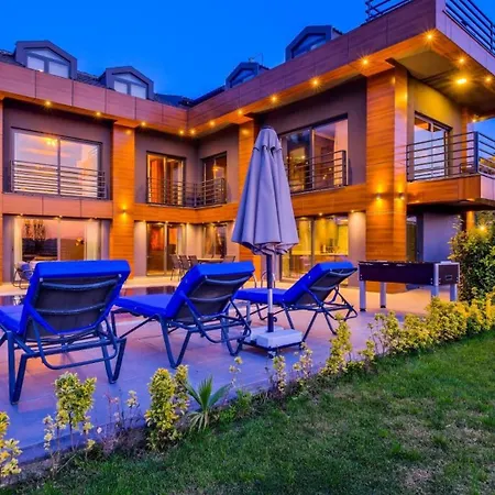 Oludeniz 4 Bedroom 4979 빌라 페티예