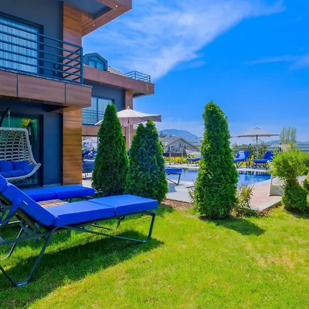 Oludeniz 4 Bedroom 4979 페티예