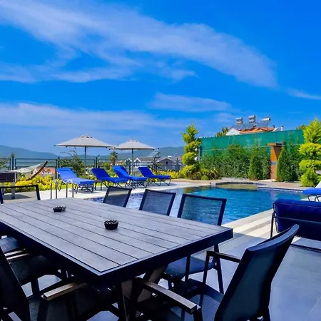 빌라 Oludeniz 4 Bedroom 4979 *