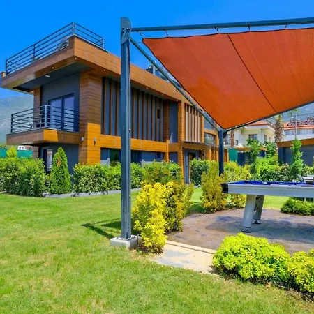 빌라 Oludeniz 4 Bedroom 4979 *