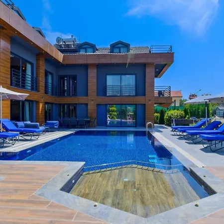 빌라 Oludeniz 4 Bedroom 4979 *